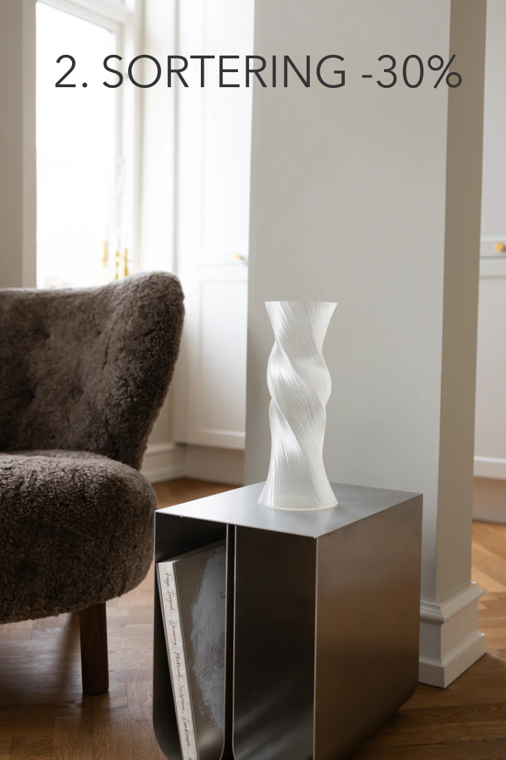 2ND GRADE Rote Vase - Medium