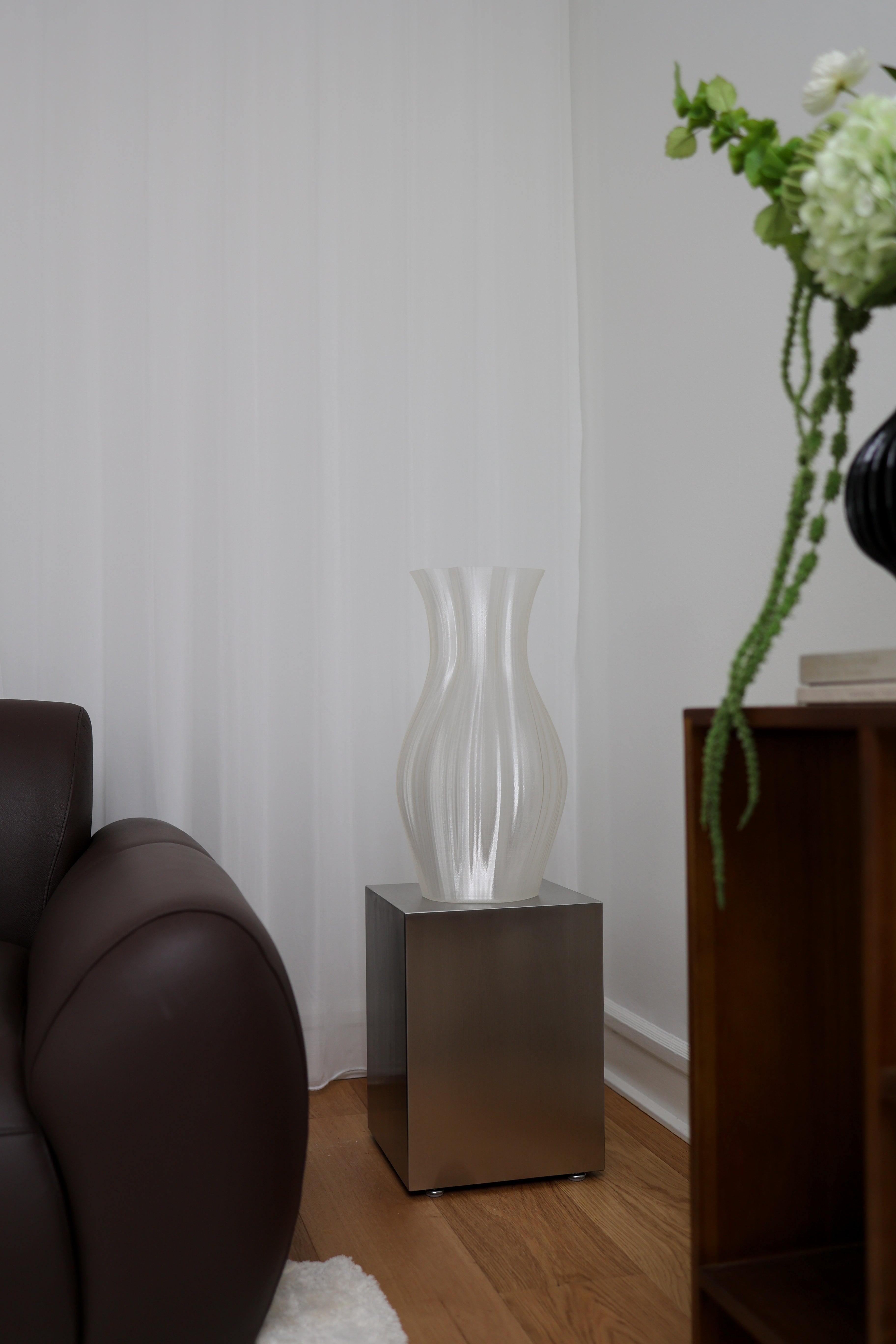 Steel Pedestal 02 - Medium