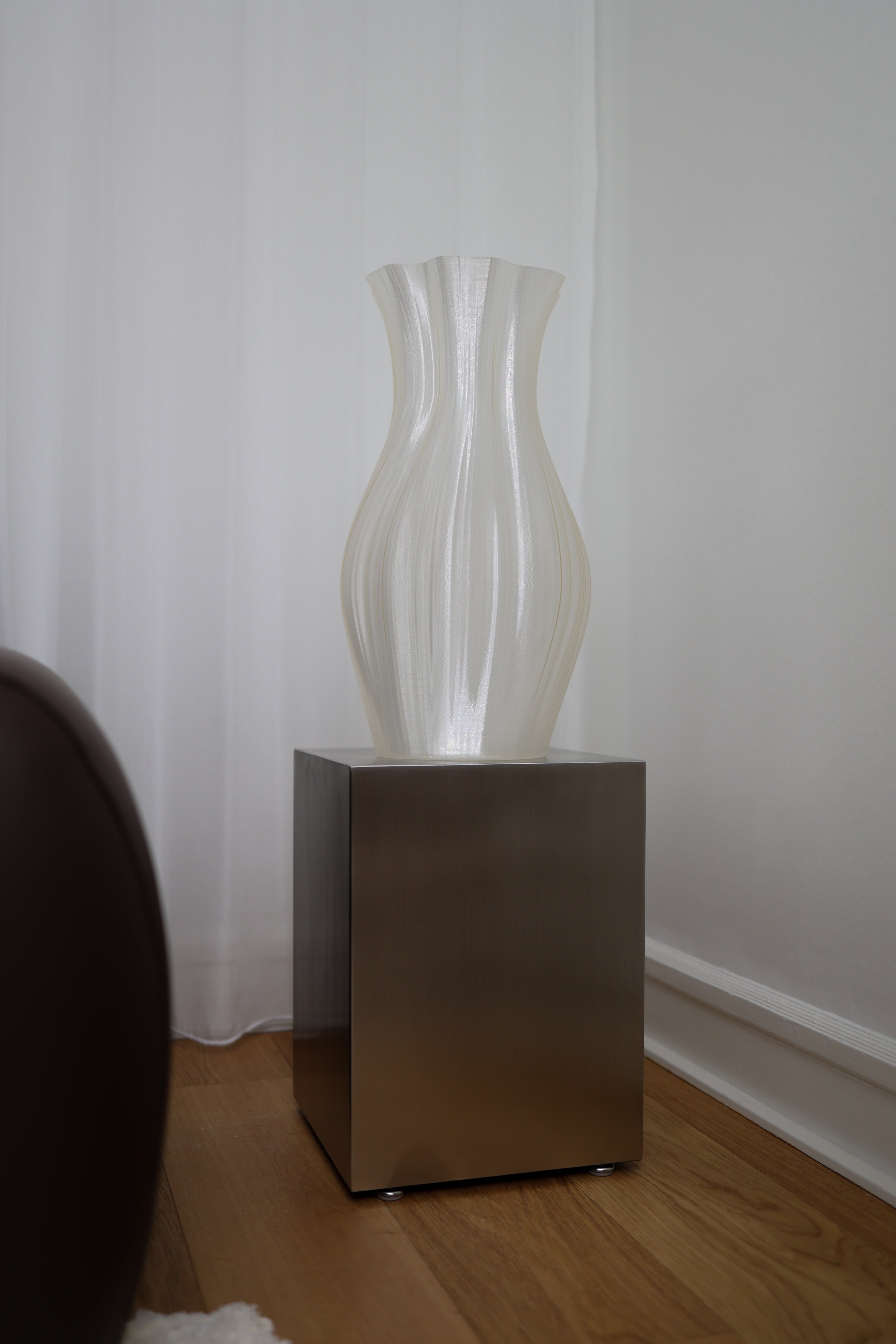 Steel Pedestal 02 - Medium