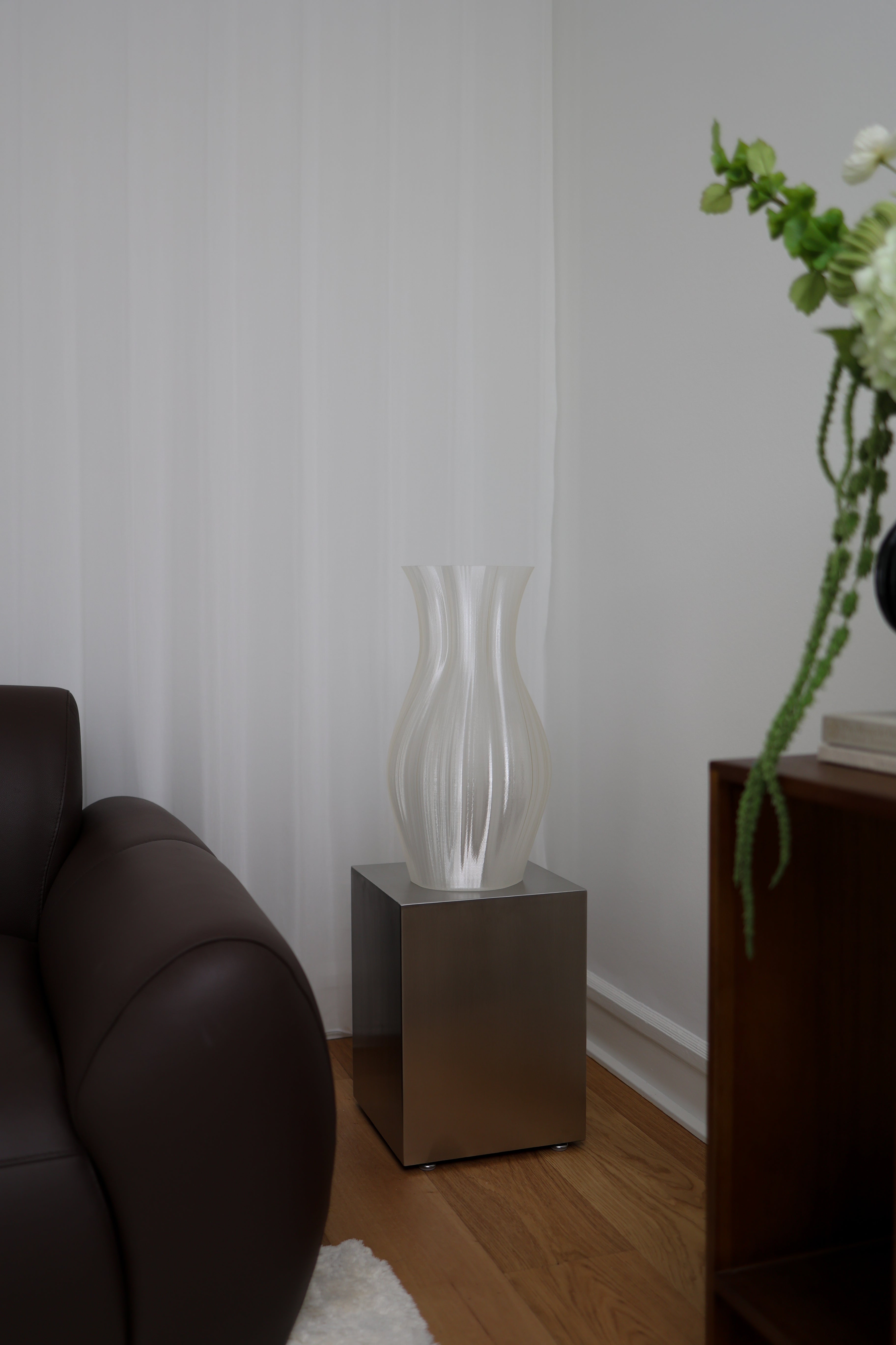 Steel Pedestal 02 - Medium