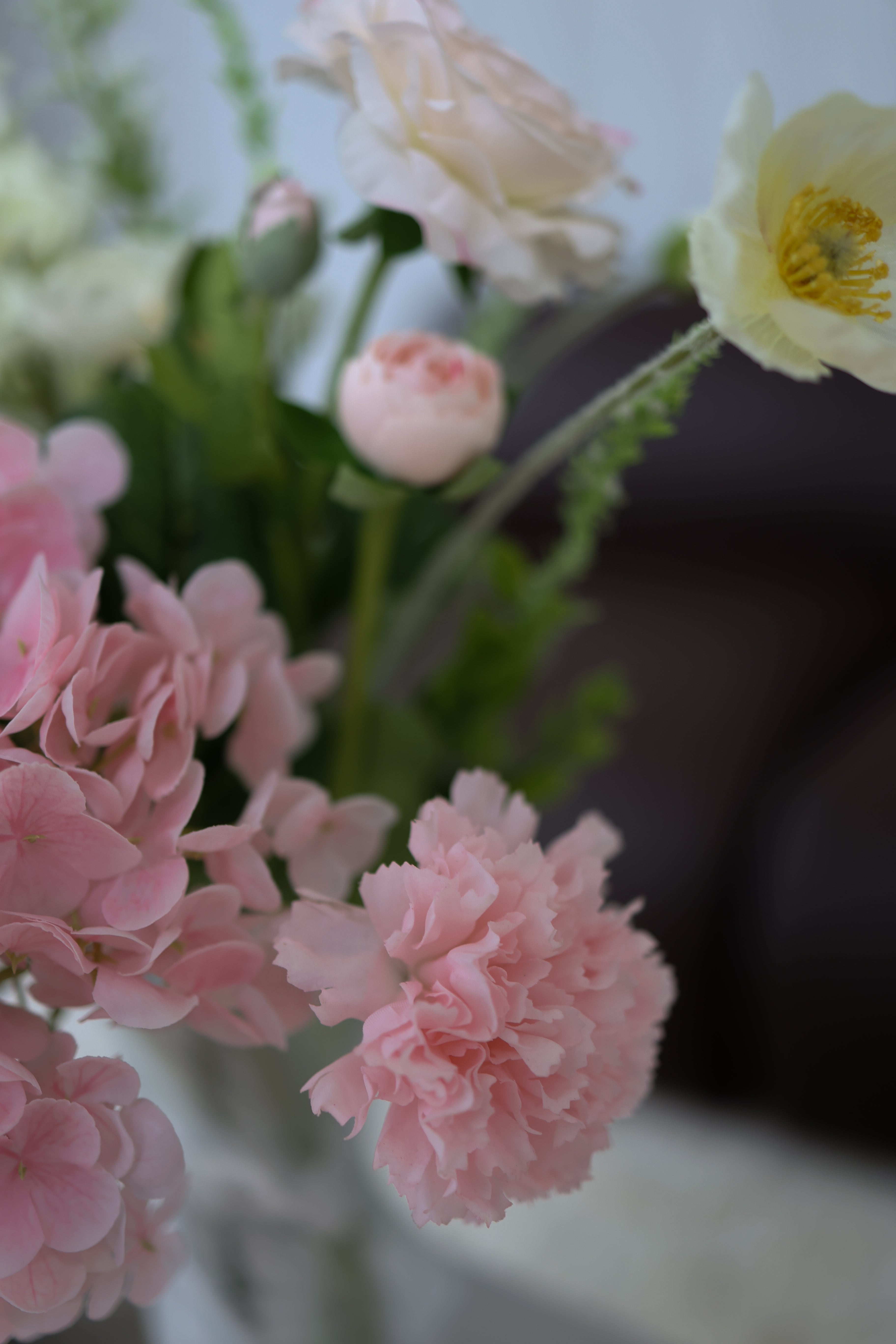 Girls lift girls Buket