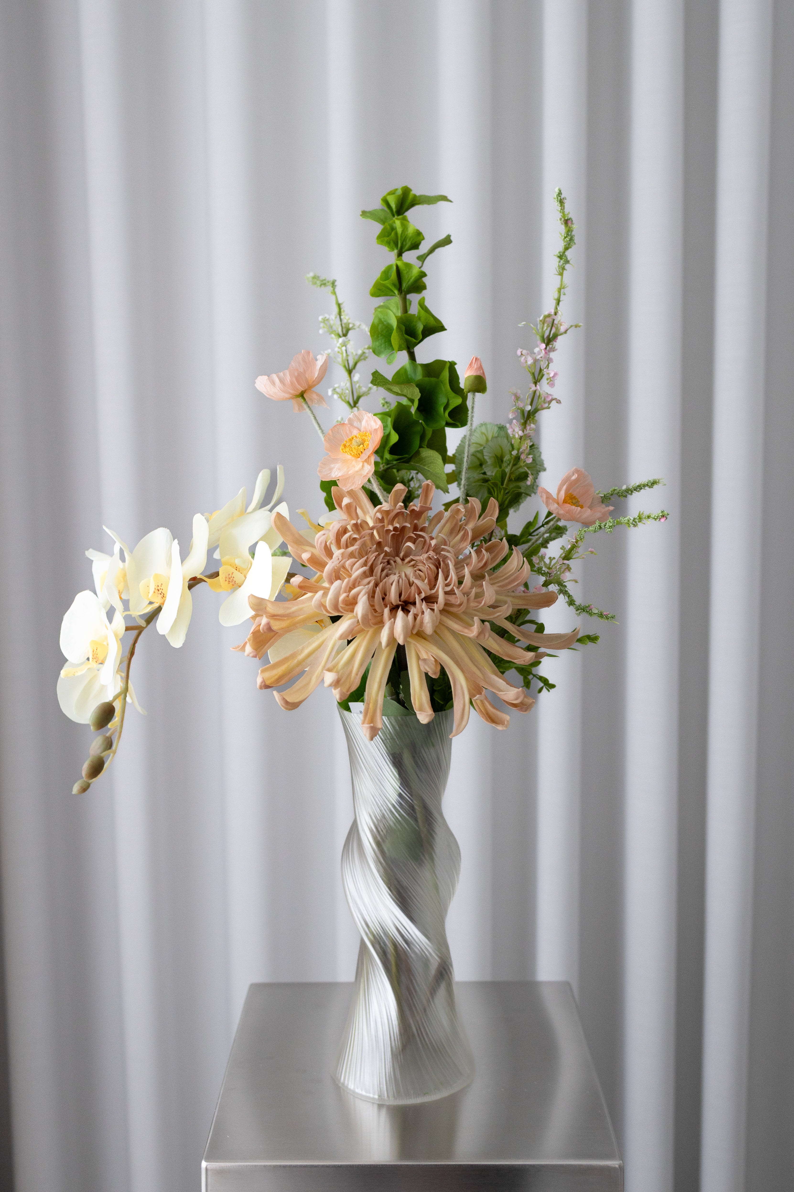 Blooming Grace Buket