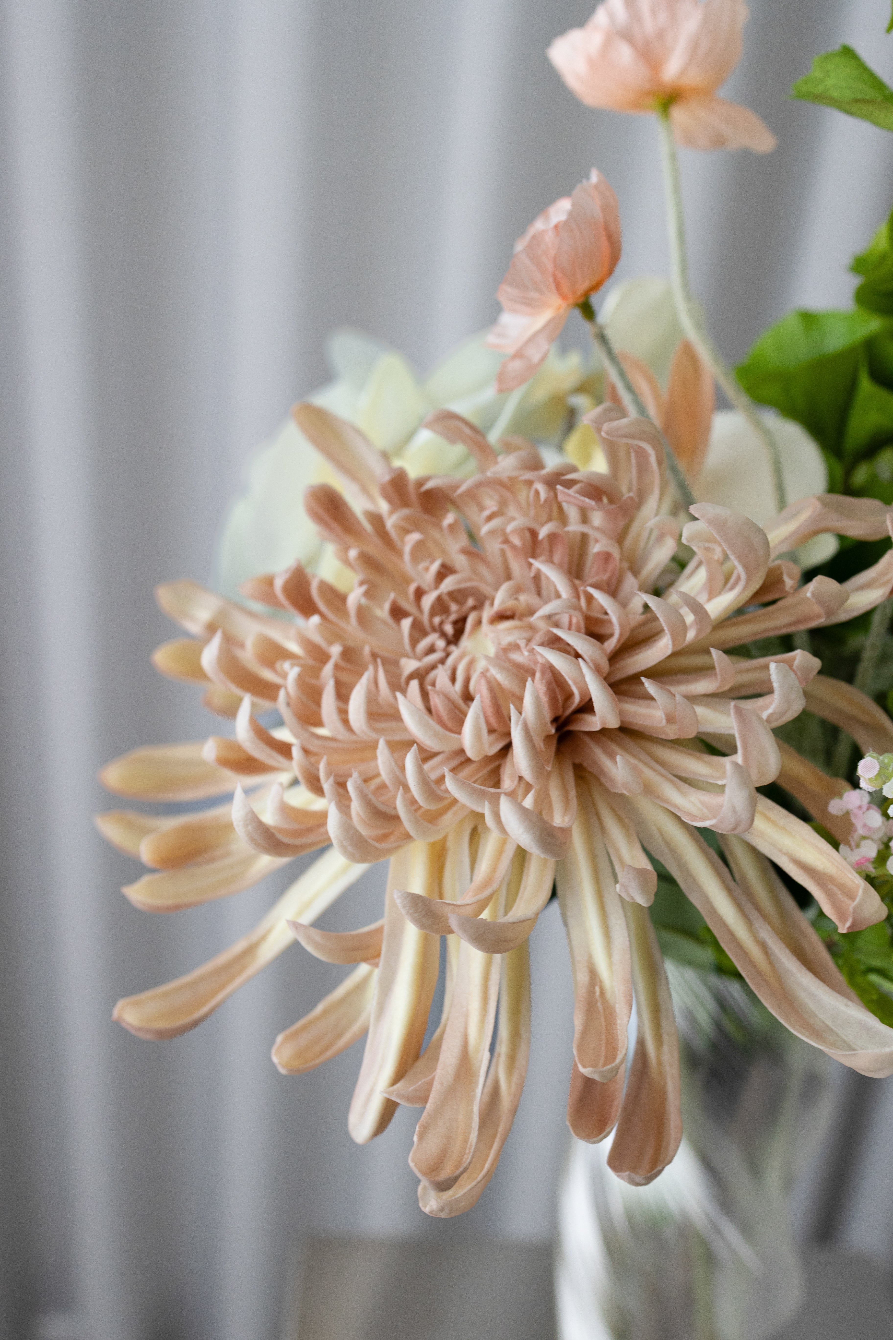 Blooming Grace Buket