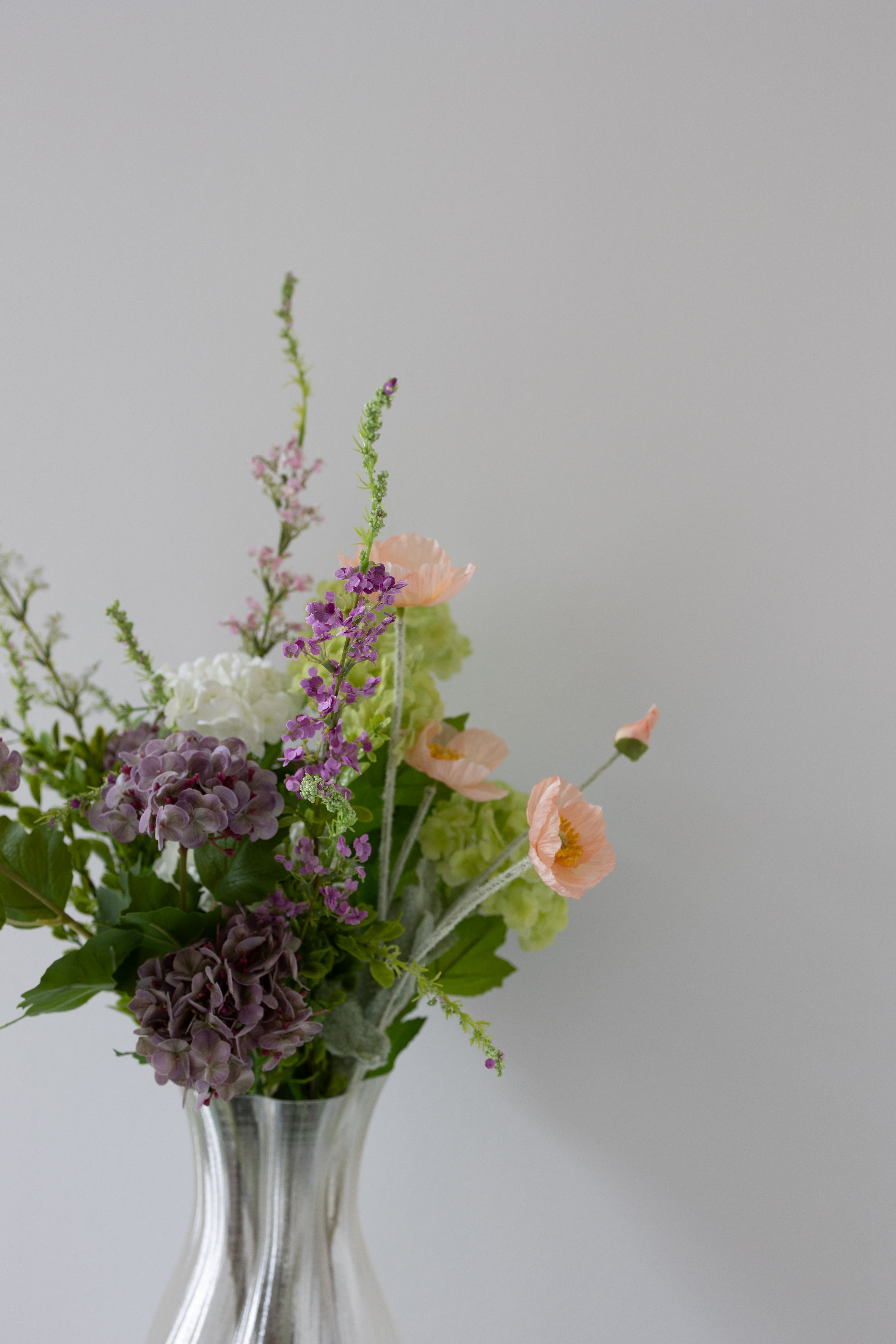 Blooming Wilderness Buket