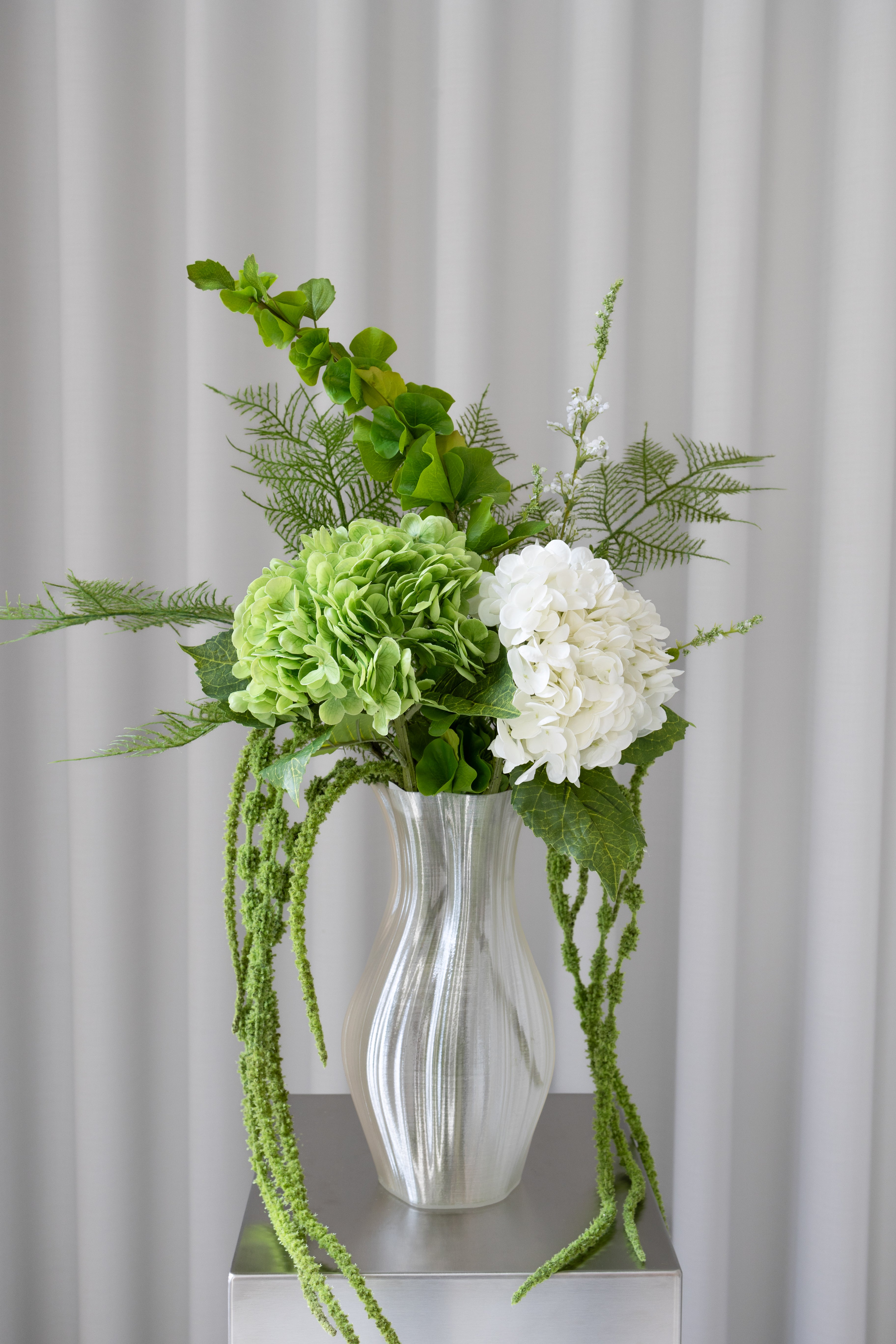 Evergreen Elegance Buket