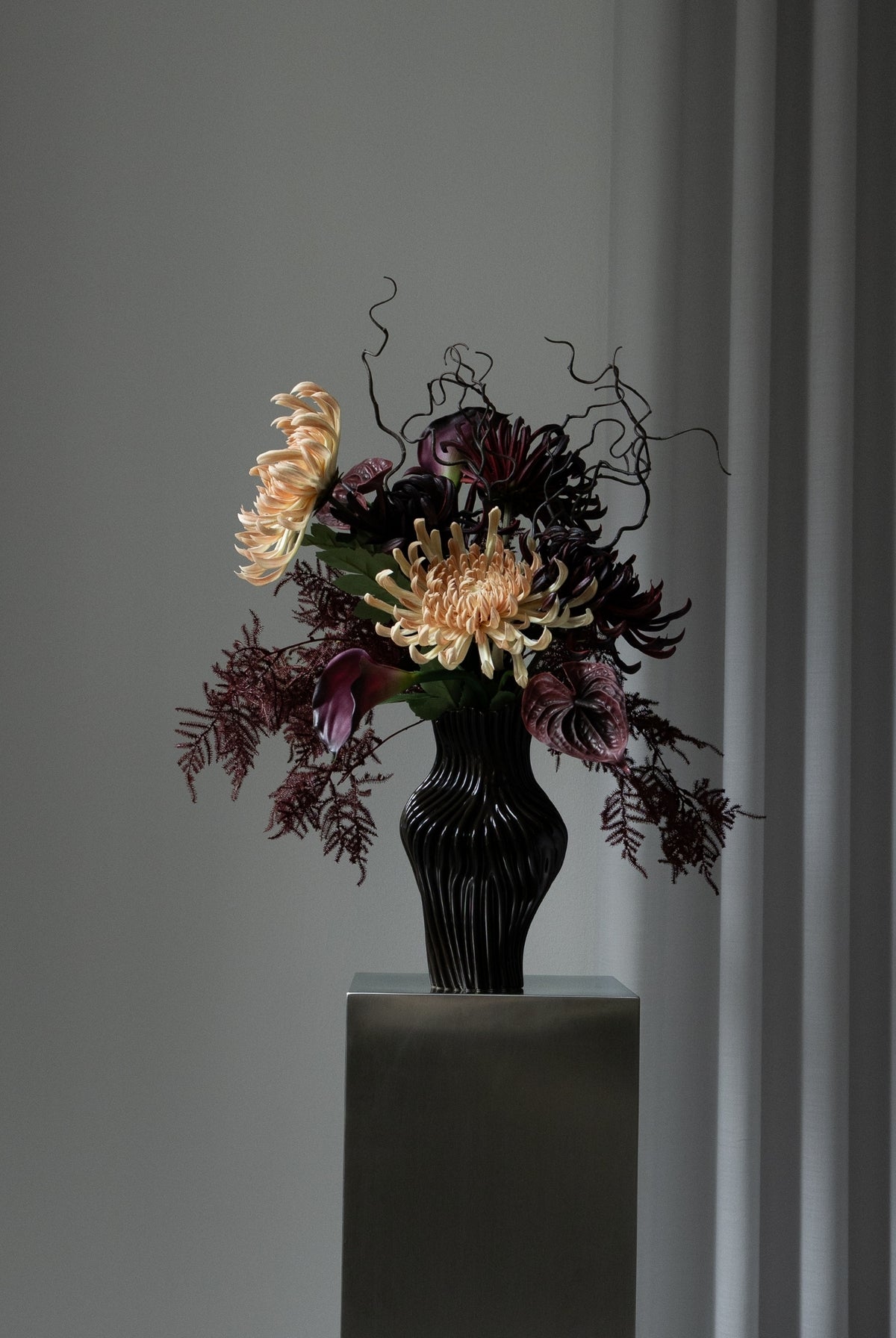 DARK REVERIE BOUQUET