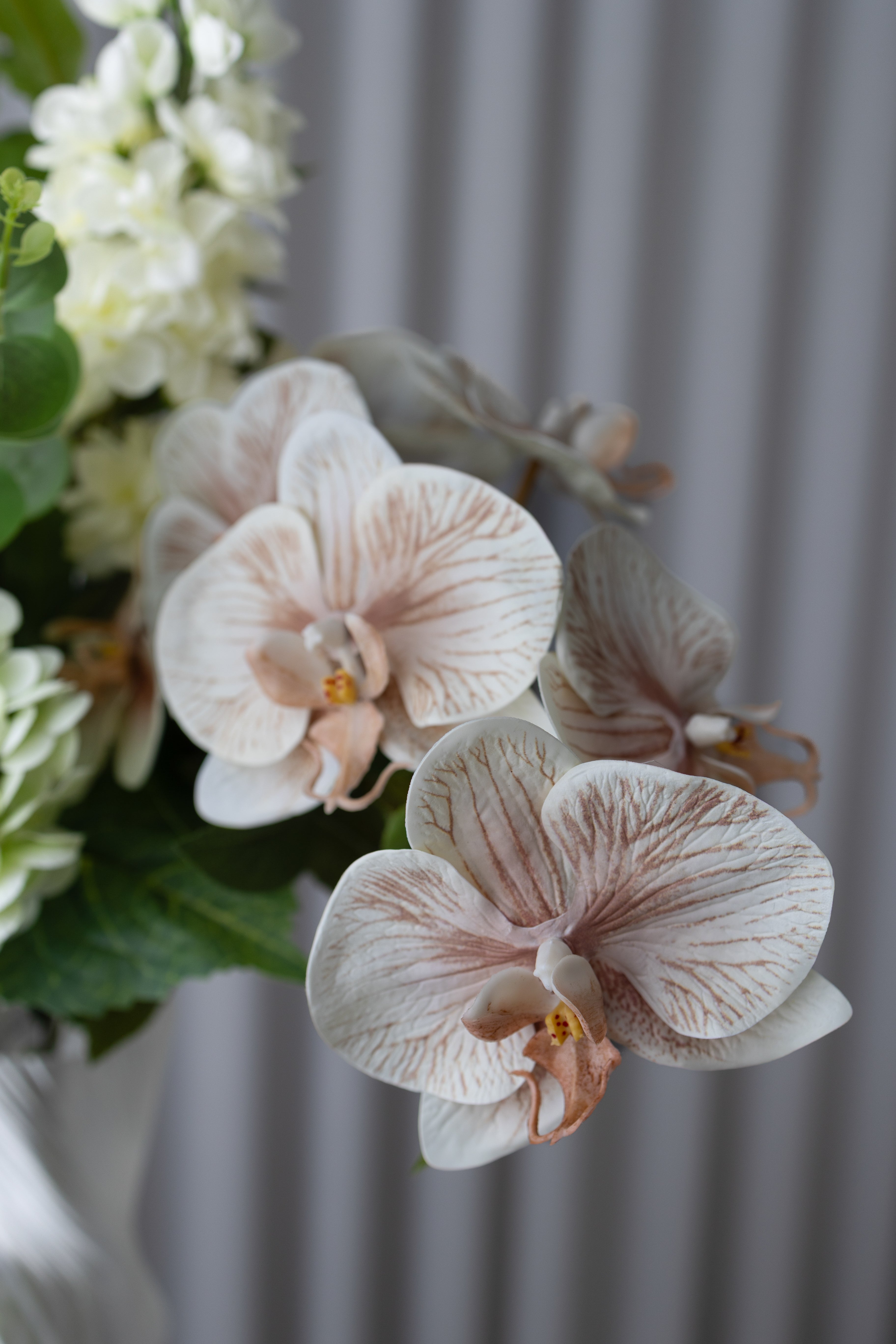 Soft Neutral Bouquet