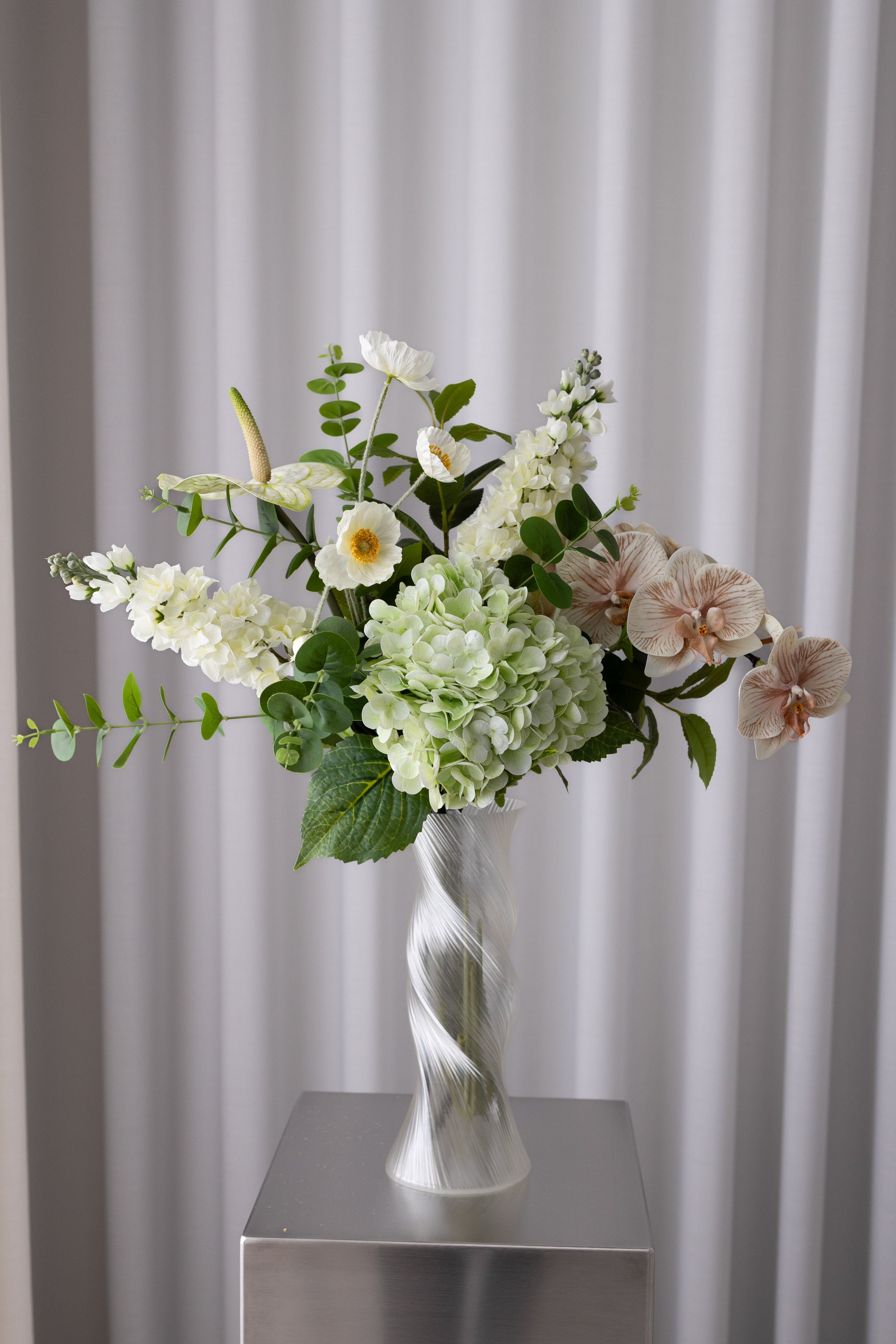 Soft Neutral Bouquet