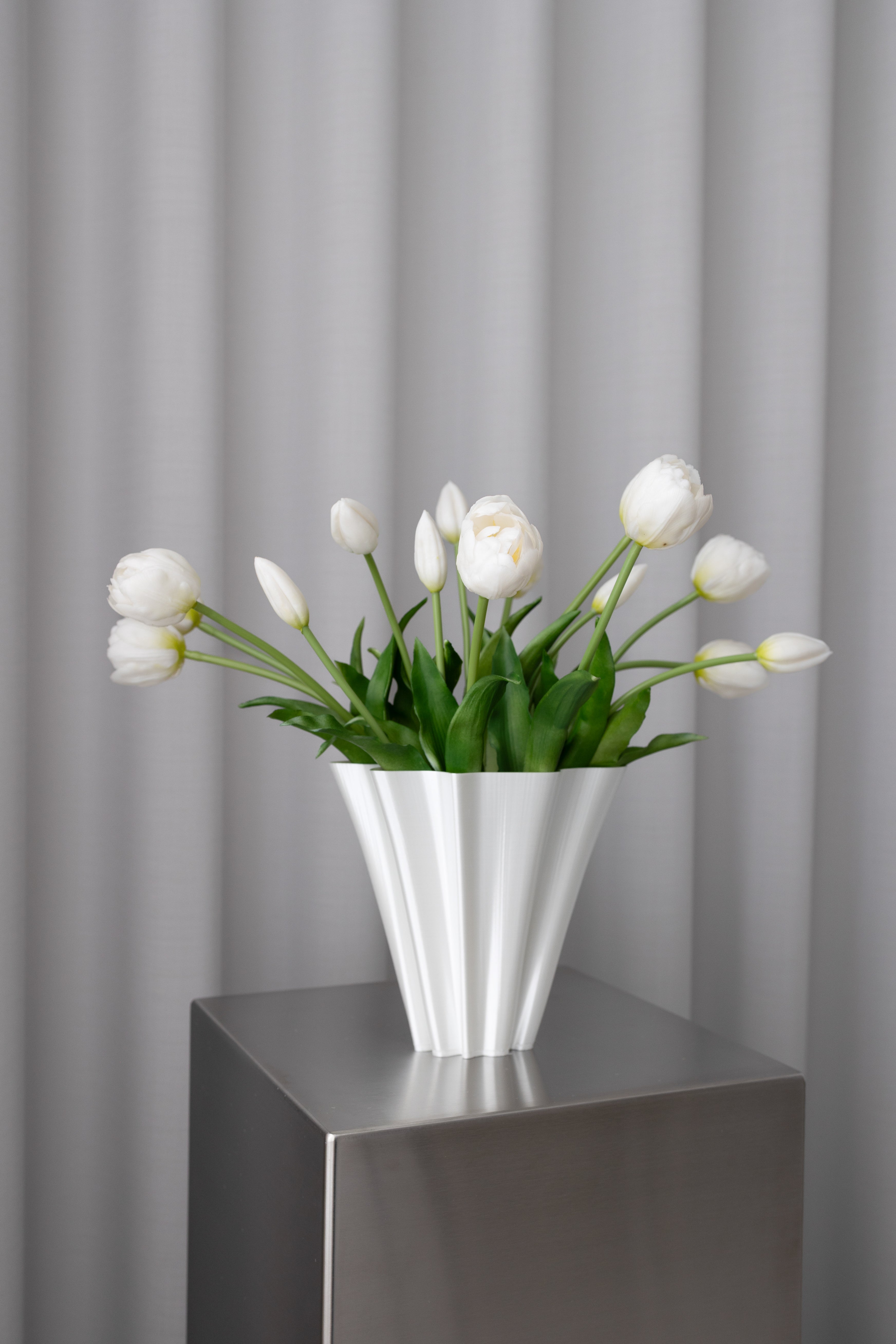 White Tulip Bouquet - 3 Bundles