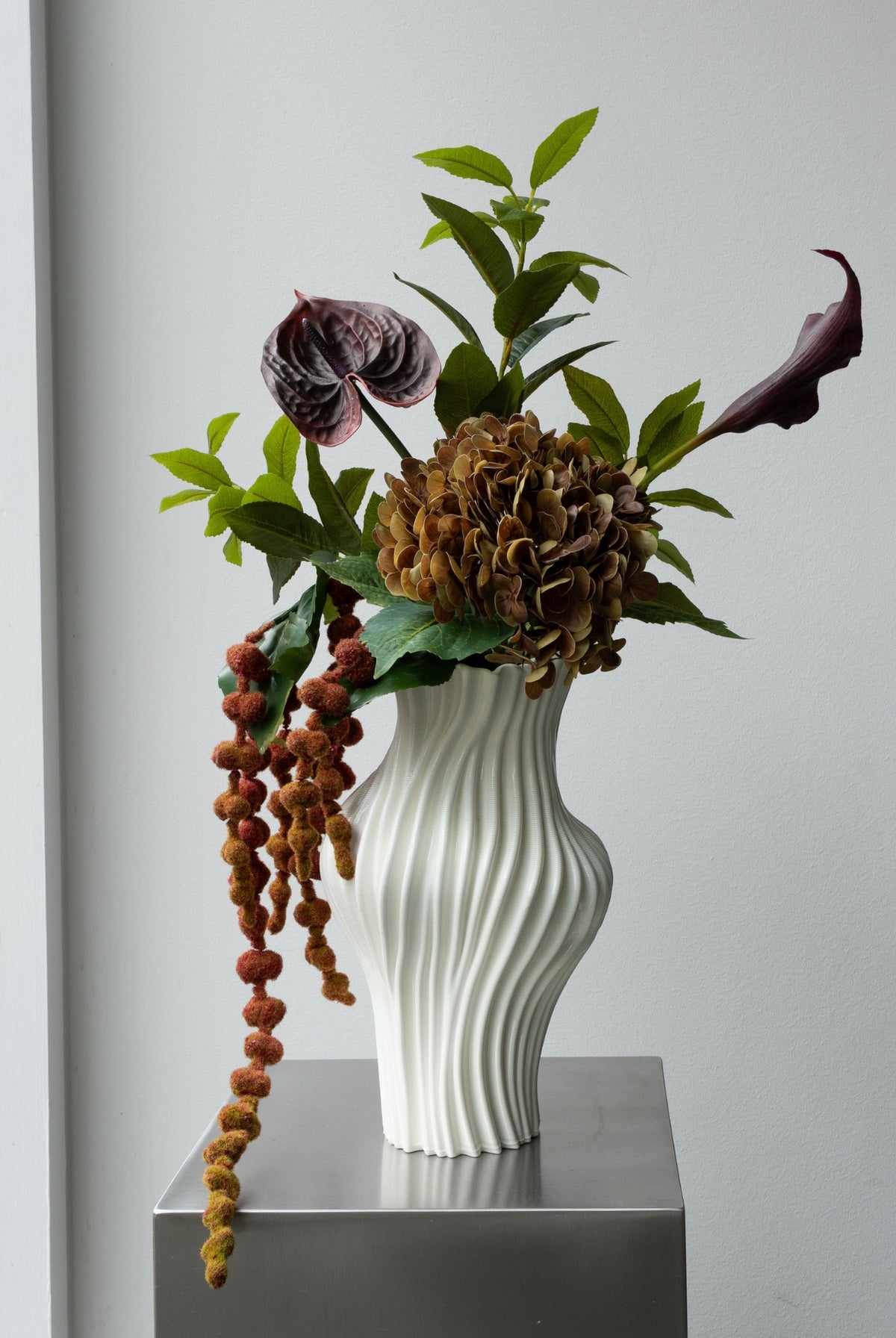 EMBER VEIL BUKET