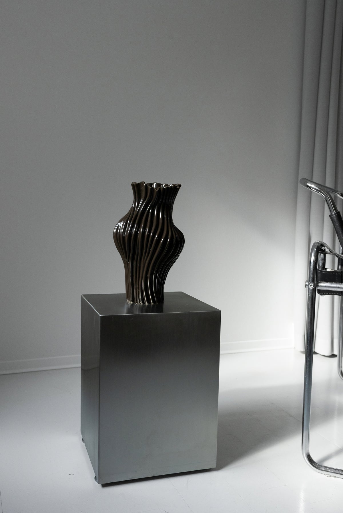 SCULPA VASE - Chestnut