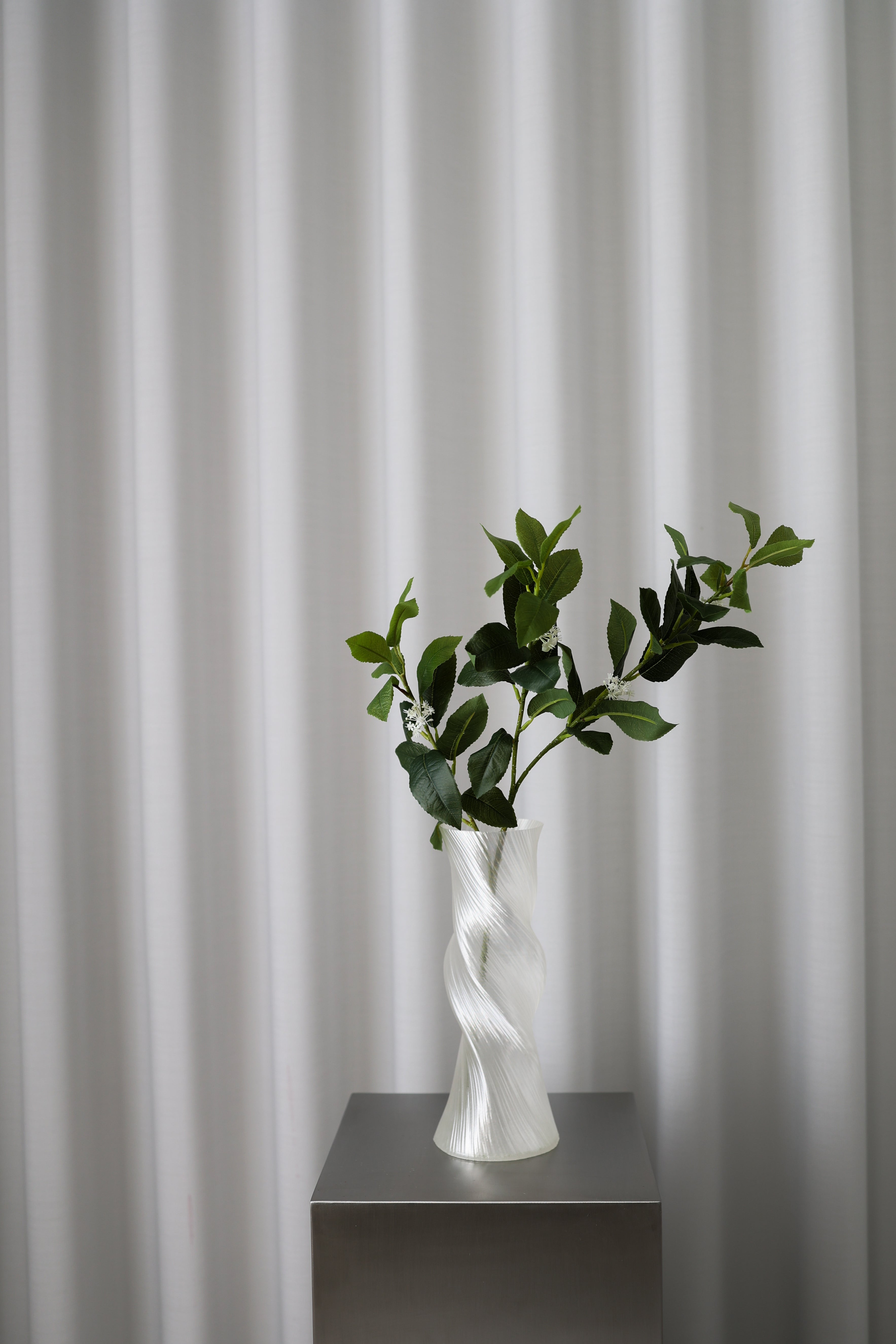 Artificial Green Leaves Berry - White