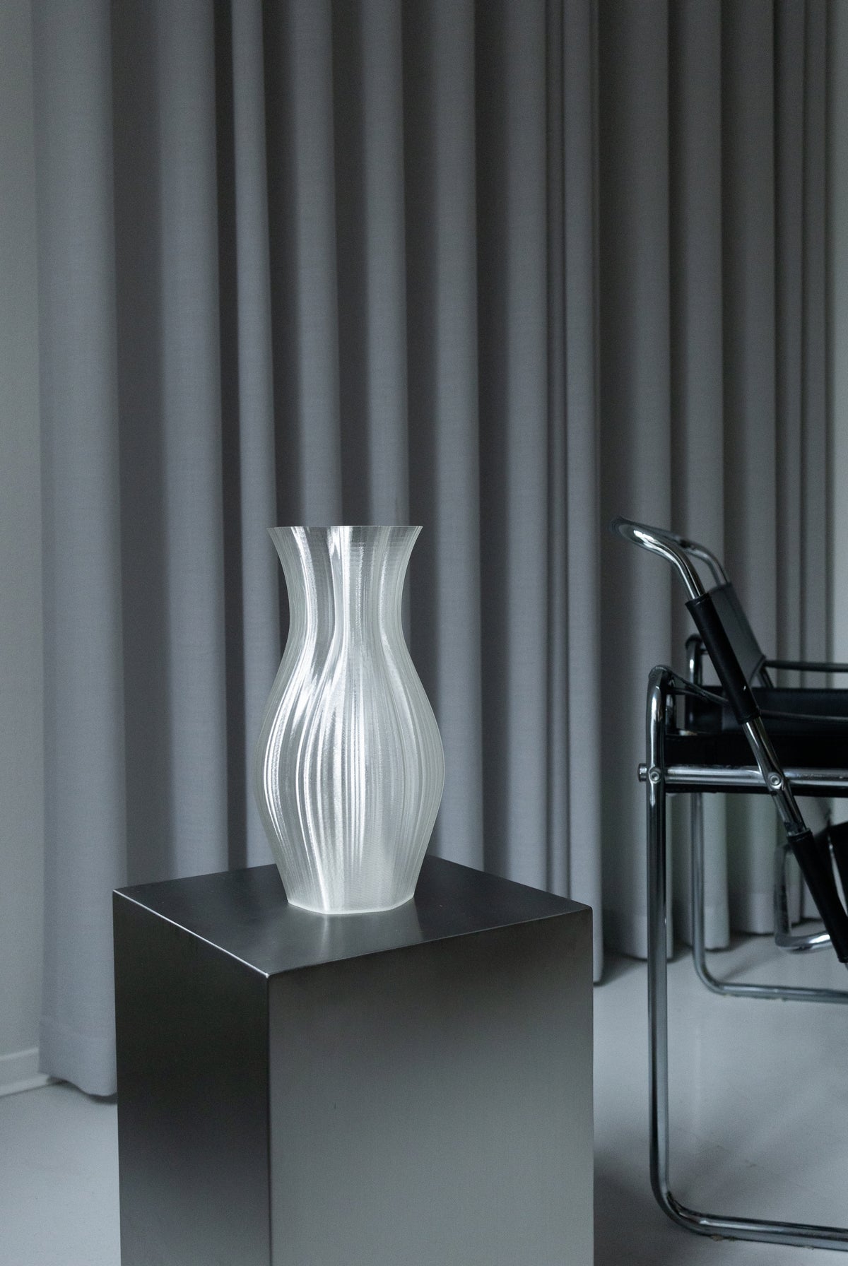 Bloom Vase - Medium 