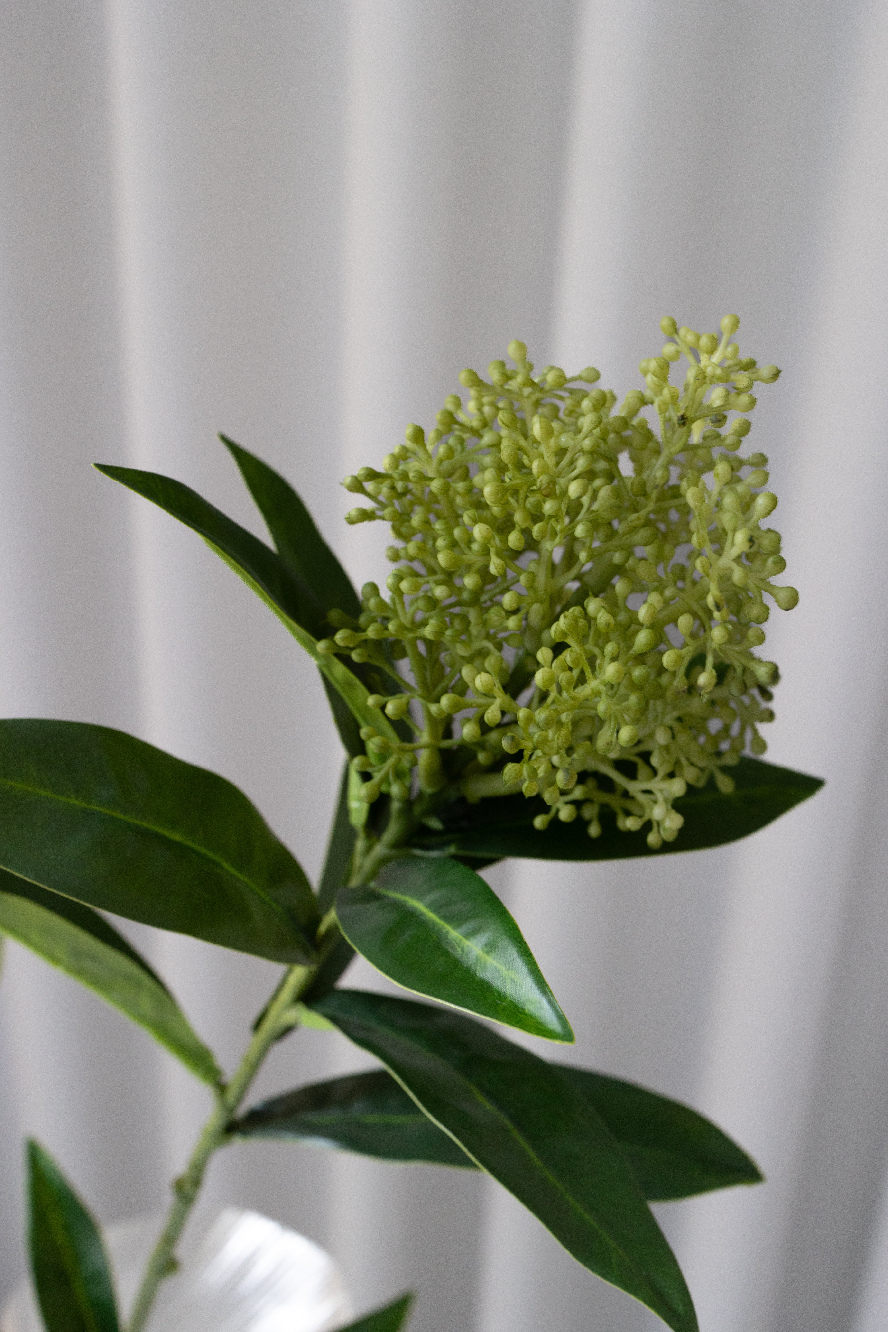 Kunstig Skimmia Berry Grøn