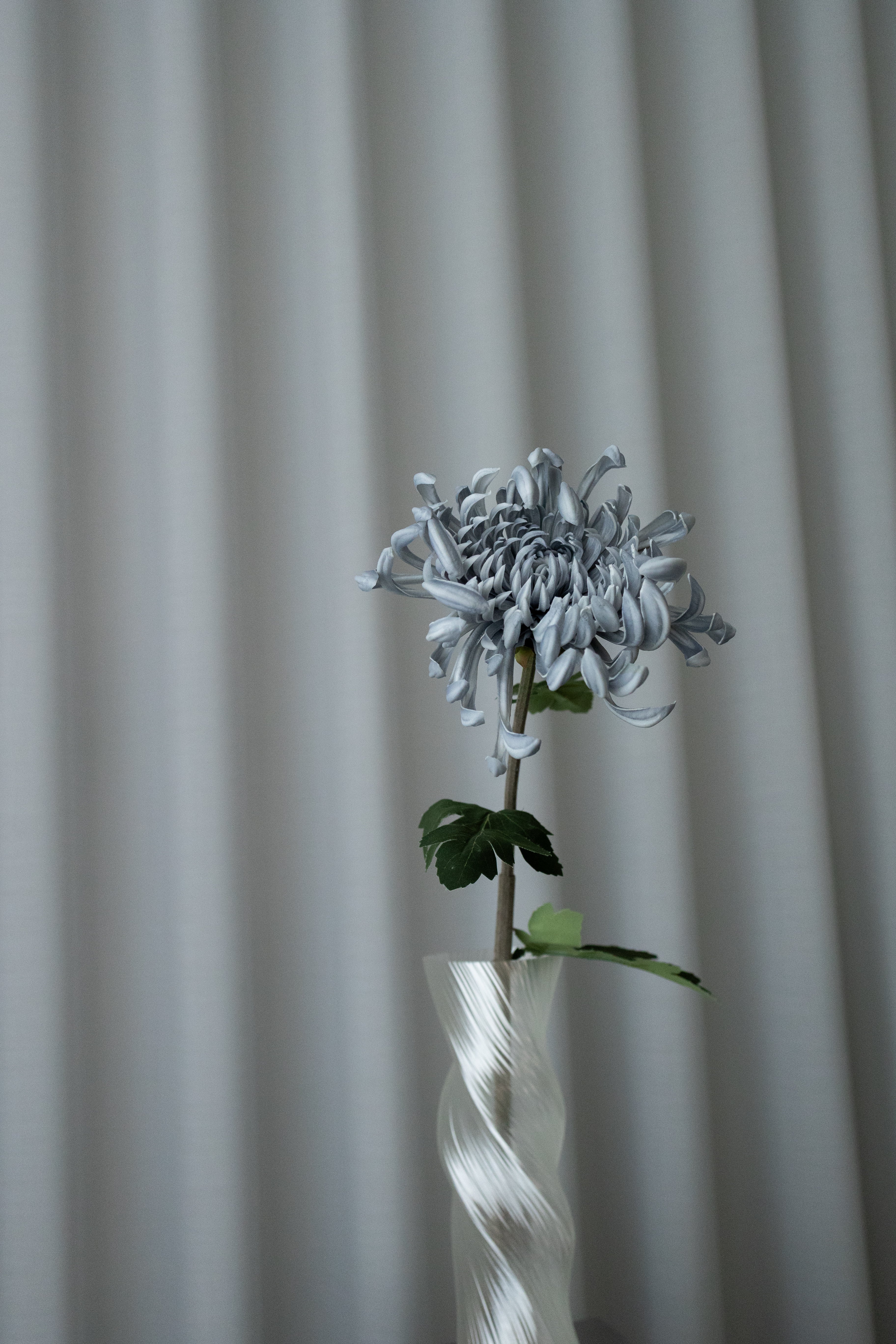 Artificial Lifelike Chrysanthemum - Grey