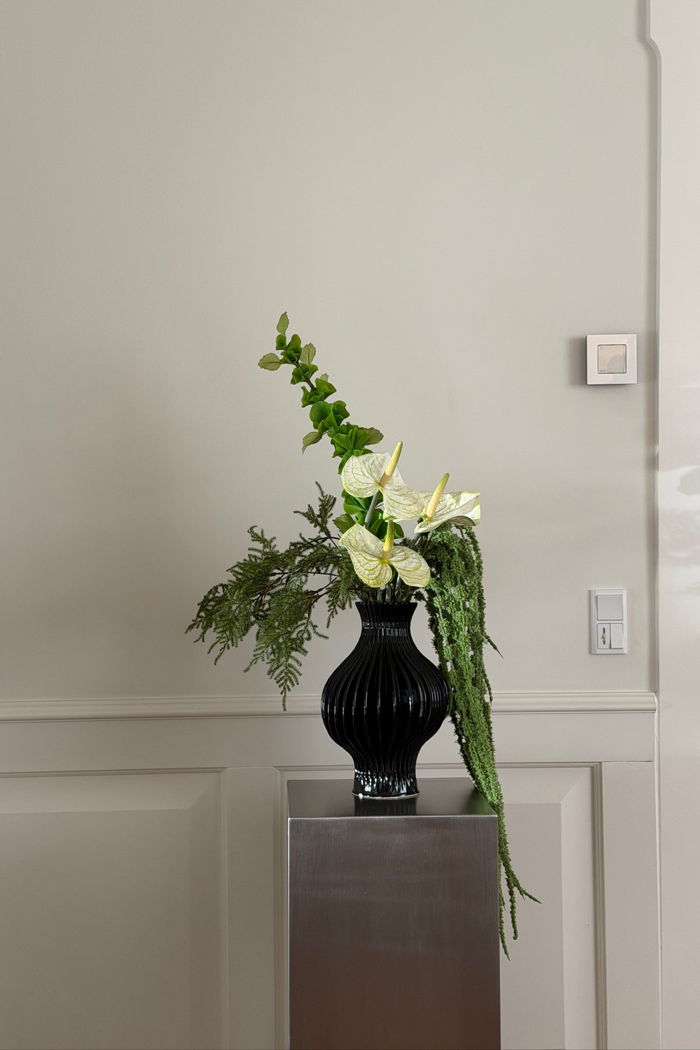 FORMA VASE - BLACK