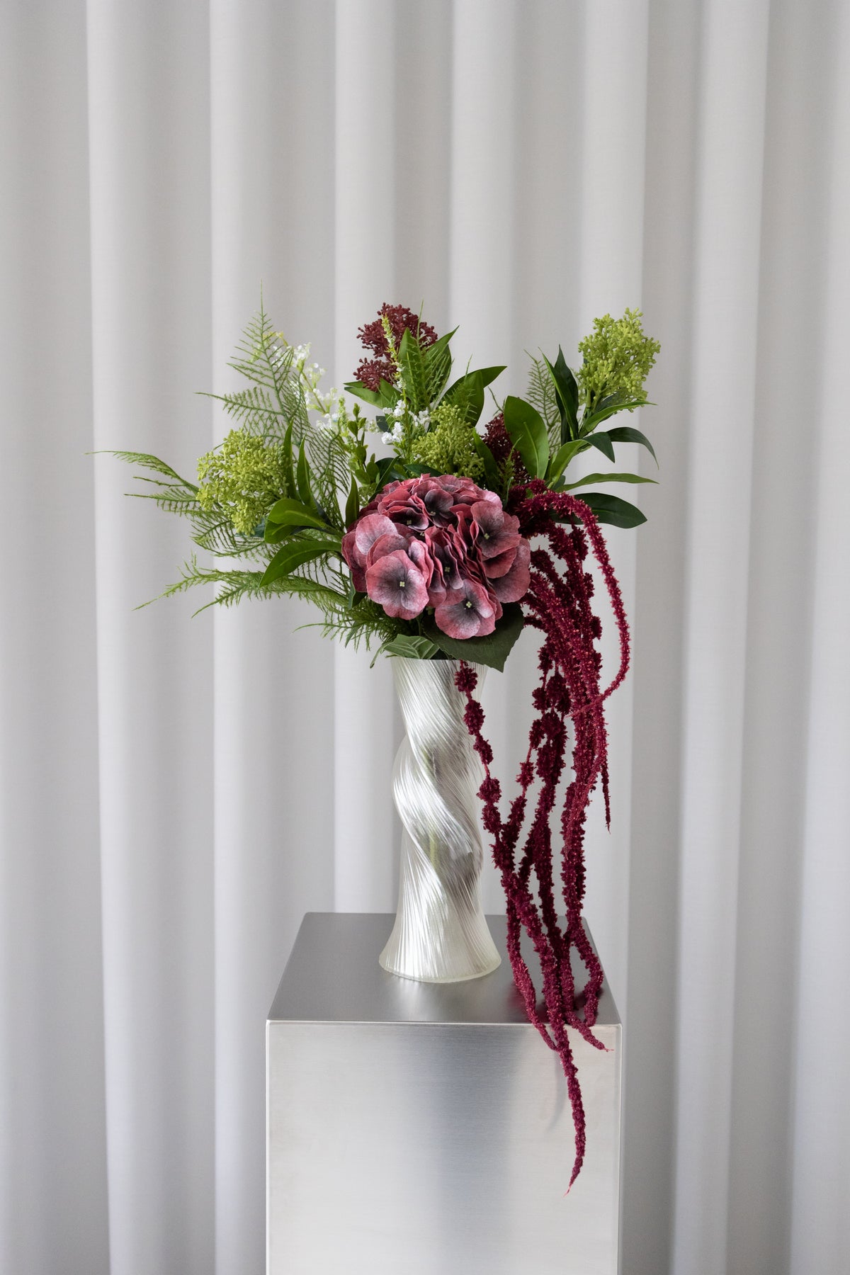 Rouge Bloom Bouquet | Fresh and Elegant Flowers for Any Occasion