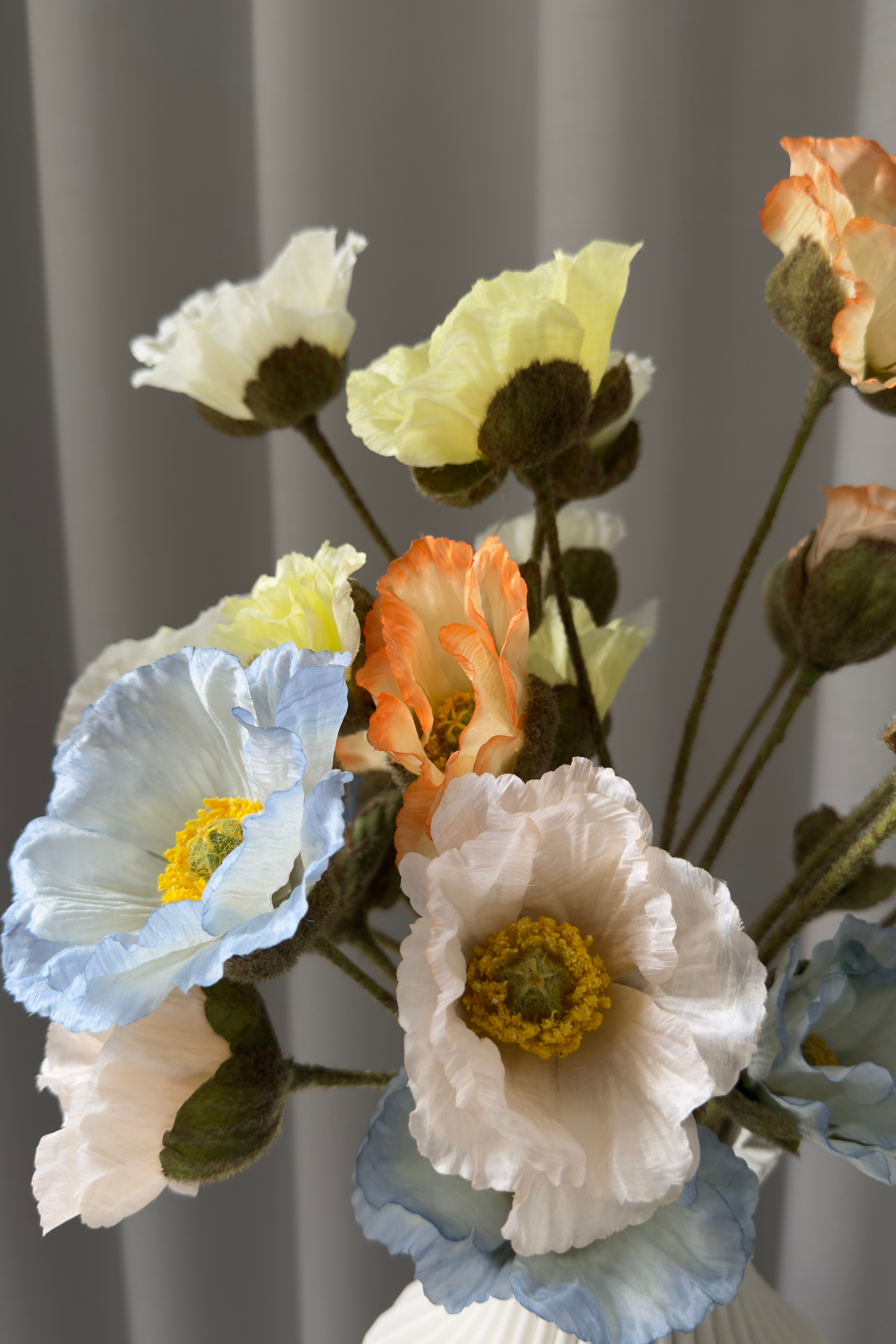 Summer Poppy  Buket