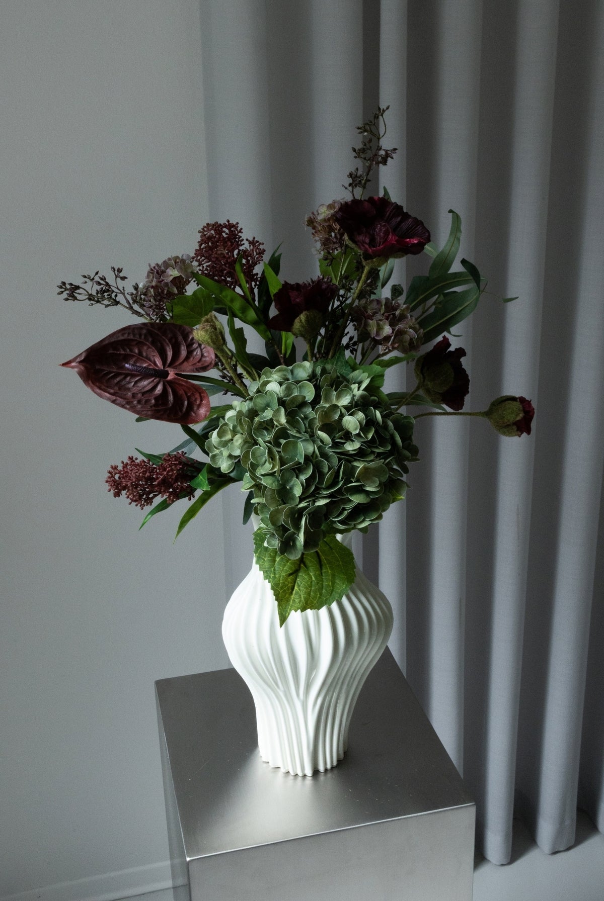 DEEP MAROON BUKET