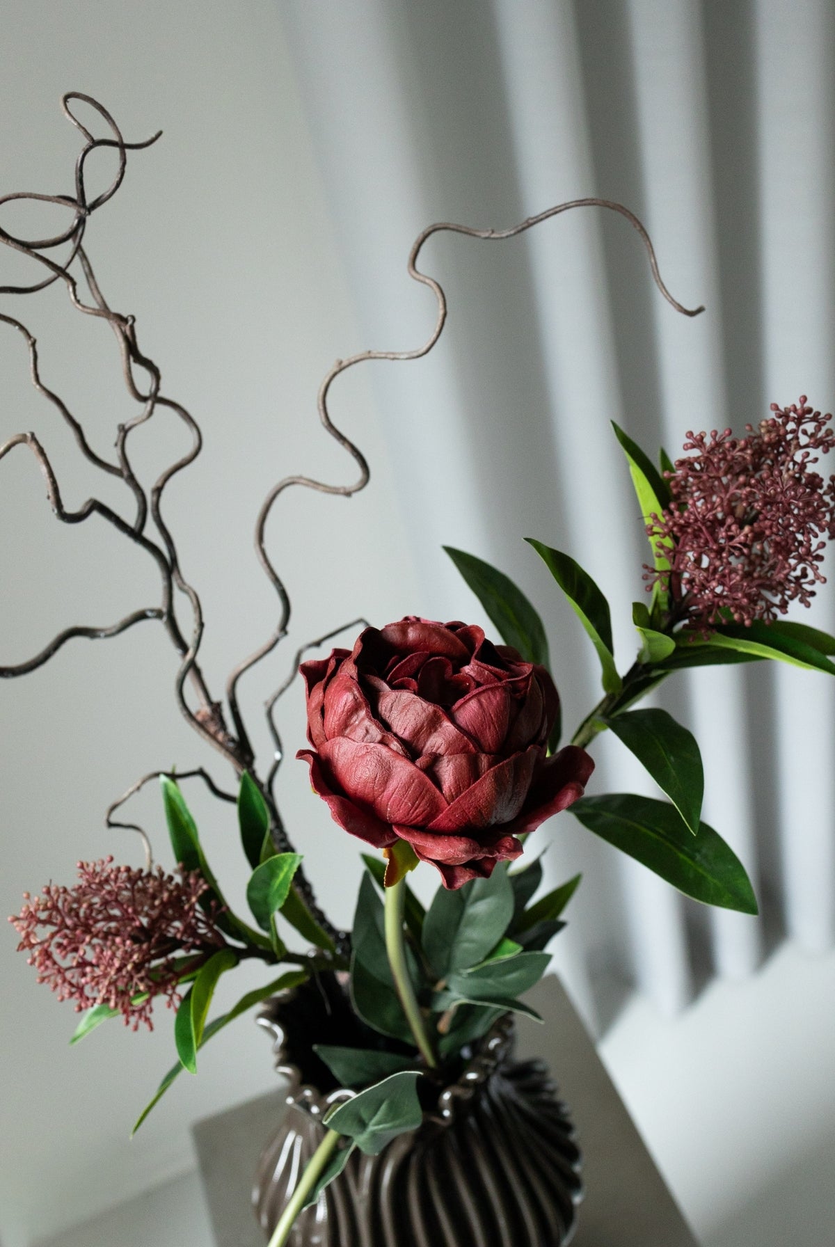 GARNET VEIL BOUQUET